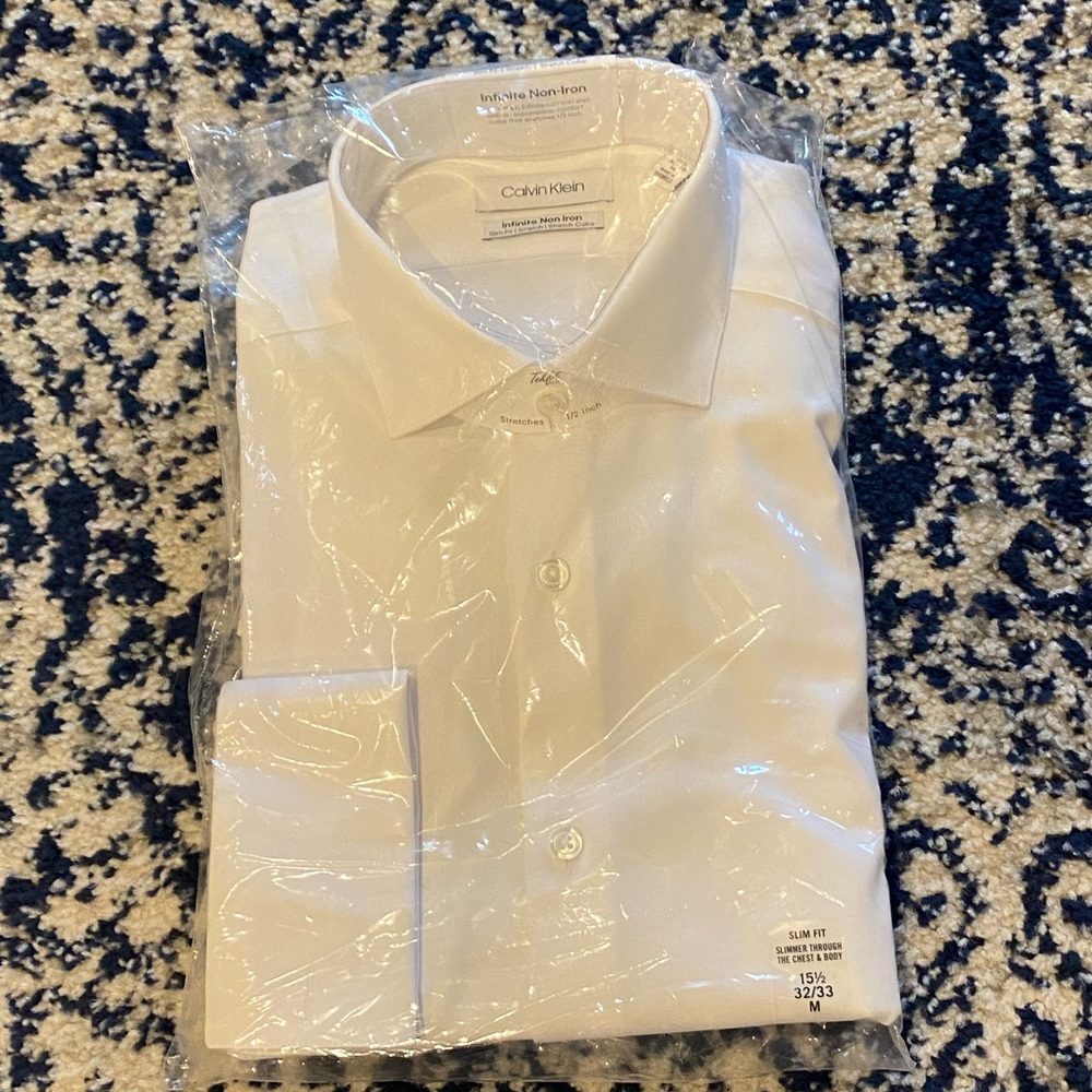 Calvin Klein Infinite Non-Iron Slim Fit Stetch Collar Men’s Dress Shirt